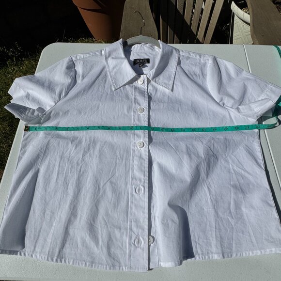 JCrew Women's regenerative cotton button down shirt-classic style - Picture 4 of 4